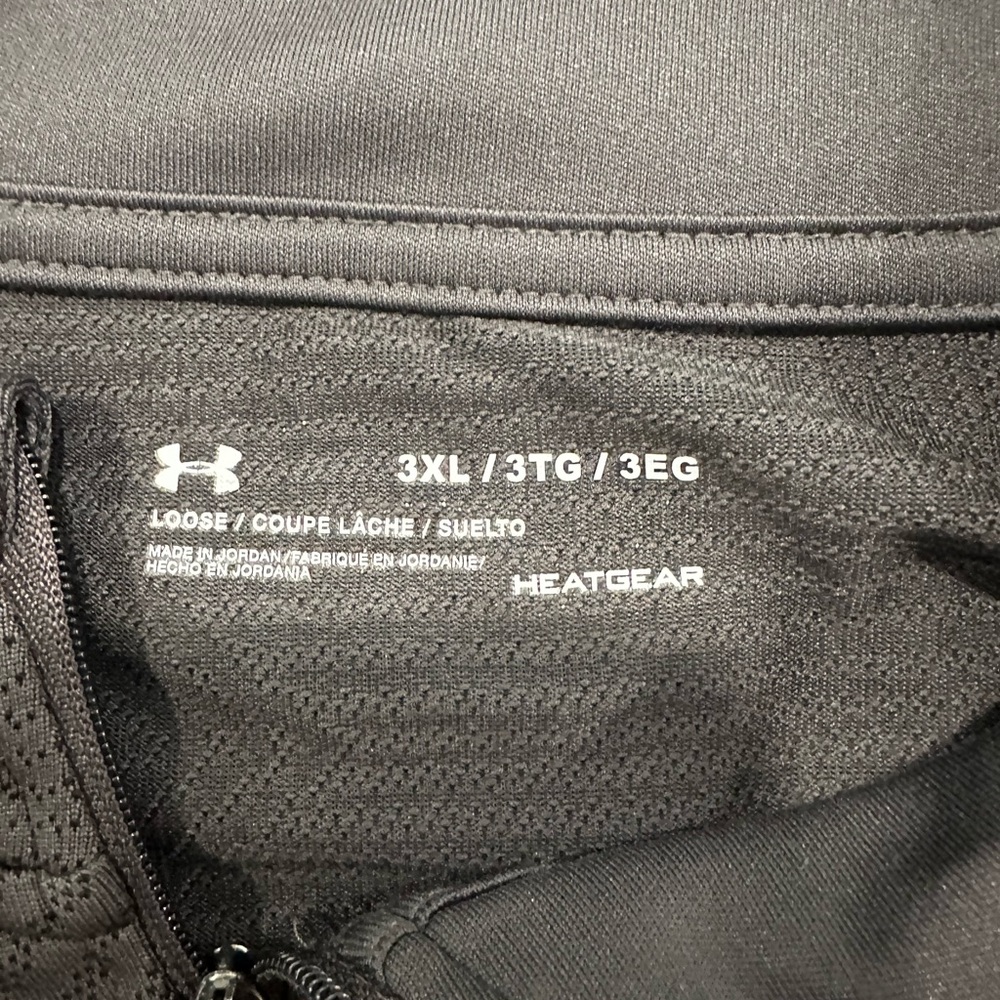 Under Armour Men's Black Long Sleeve Tee